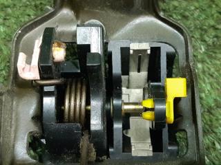 Ручка двери внутренняя правая передняя TOYOTA CELICA ST182 3SFE 69205-20090 2 ракурс