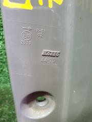 Стоп-сигнал правый задний TOYOTA ISIS ZGM10 2ZRFAE 81580-44230 4 ракурс