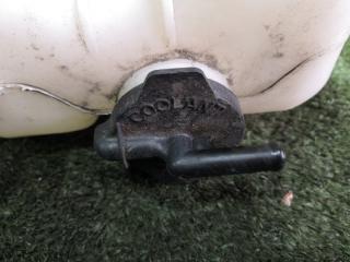 Бачок расширительный TOYOTA RAV4 SXA10 3SGE 16470-74281 3 ракурс