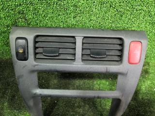 Консоль магнитофона HONDA HR-V GH2 D16A 77211-S2H-J00ZA 2 ракурс