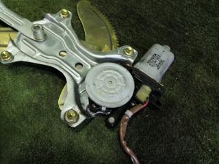 Стеклоподъемник левый передний TOYOTA CALDINA ST215G 3SGE 85720-21020 5 ракурс