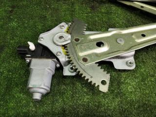 Стеклоподъемник правый передний HONDA INSIGHT ZE2 LDA 72211-TM8-003 2 ракурс