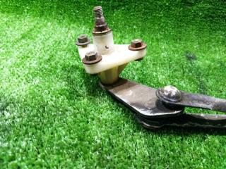 Механизм дворников передний TOYOTA CAMI J100E HCEJ 85150-87401 3 ракурс Механизм дворников передний TOYOTA CAMI J100E HCEJ 85150-87401 3 ракурс