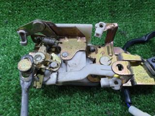 Замок двери правый передний MAZDA PROCEED MARVIE UV56R G5E U009-58-310 3 ракурс