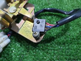 Замок двери правый передний MAZDA PROCEED MARVIE UV56R G5E U009-58-310 4 ракурс