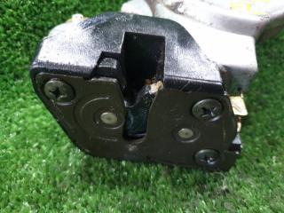 Замок двери левый передний SUZUKI JIMNY WIDE JB33W G13B 82202-81A10 2 ракурс