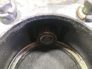 Поворотный кулак левый передний SUZUKI JIMNY WIDE JB33W G13B 45151-81A00 2 ракурс