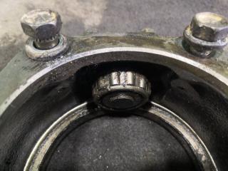 Поворотный кулак левый передний SUZUKI JIMNY WIDE JB33W G13B 45151-81A00 3 ракурс