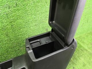 Бардачок между сиденьями NISSAN X-TRAIL TNT31 QR25DE 96910-JG11A 4 ракурс