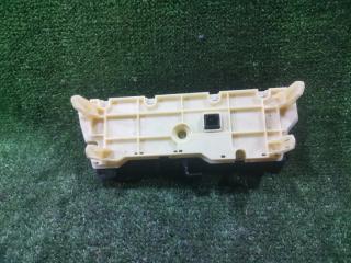 Блок управления климат-контролем TOYOTA PRIUS ZVW30 2ZRFXE 55900-47010 3 ракурс