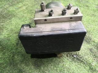 Блок abs TOYOTA CAMI J100E HCEJ 44510-87402 4 ракурс Блок abs TOYOTA CAMI J100E HCEJ 44510-87402 4 ракурс