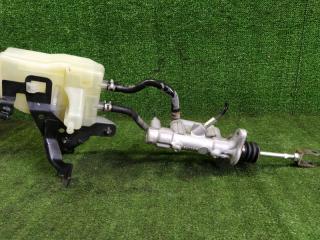 Главный тормозной цилиндр TOYOTA PRIUS NHW20 1NZFXE 47200-47010 3 ракурс