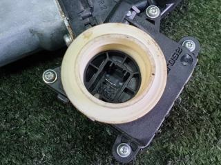 Стеклоподъемник правый передний TOYOTA CAMRY ACV40 2AZFE 85701-33010 2 ракурс
