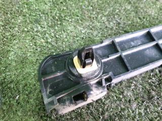 Крепление бампера правое заднее TOYOTA CAMRY ACV40 2AZFE 52575-33110 3 ракурс