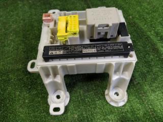 Блок предохранителей  TOYOTA ALPHARD ANH15W 2AZFE ,82731-58011 1 ракурс