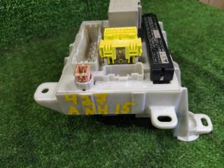 Блок предохранителей TOYOTA ALPHARD ANH15W 2AZFE 82731-58011 2 ракурс Блок предохранителей TOYOTA ALPHARD ANH15W 2AZFE 82731-58011 2 ракурс