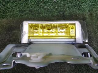Блок управления airbag TOYOTA PRIUS NHW11 1NZFXE 8917047050 3 ракурс