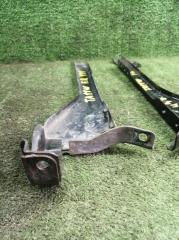 Крепление радиатора переднее SUZUKI ESCUDO TA11W H20A 71410-77E00 3 ракурс