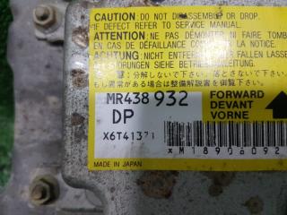 Блок управления airbag MITSUBISHI PAJERO IO H66W 4G93 MR438932 2 ракурс