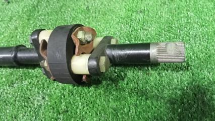 Рулевой карданчик NISSAN CEDRIC HY34 VQ30DET 48822-AG300 5 ракурс Рулевой карданчик NISSAN CEDRIC HY34 VQ30DET 48822-AG300 5 ракурс