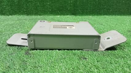 Блок управления акпп NISSAN BASSARA JVU30 YD25DDTI 31036-AD200 3 ракурс