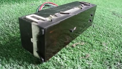 Часы TOYOTA NADIA SXN10 3SFE 83910-44050 2 ракурс