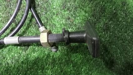 Тросик капота передний MAZDA BONGO FRIENDEE SGLR WLT S05B56720A 3 ракурс