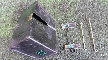 Крепление аккумулятора MITSUBISHI CHALLENGER K96W 6G72 MR141324 1 ракурс