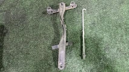 Крепление аккумулятора TOYOTA RAV4 ACA31 2AZFE 74411-42020 4 ракурс