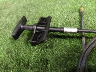 Тросик капота передний SUZUKI ESCUDO TD61W H25A 82160-77E00 2 ракурс Тросик капота передний SUZUKI ESCUDO TD61W H25A 82160-77E00 2 ракурс