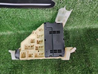 Блок предохранителей TOYOTA PRIUS NHW11 1NZFXE 82730-47051 5 ракурс