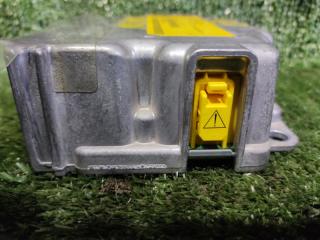 Блок управления airbag MITSUBISHI OUTLANDER CW6W 6B31 8635A129 4 ракурс
