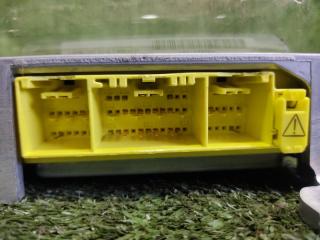 Блок управления airbag TOYOTA IPSUM ACM26W 2AZFE 89170-44040 4 ракурс