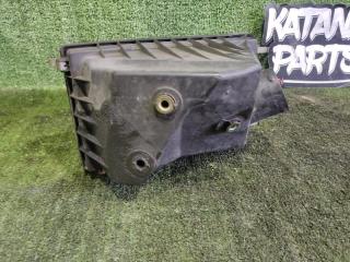 Корпус воздушного фильтра NISSAN R'NESSA PNN30 KA24DE 16500-5V100 5 ракурс
