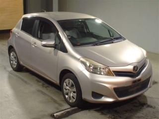 Уплотнительная резинка дверей левая передняя TOYOTA VITZ NSP135 1NRFE 62312-52170 2 ракурс