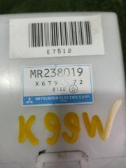 Электронный блок MITSUBISHI CHALLENGER K99W 6G74 MR238019 2 ракурс