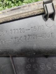Планка под дворники передняя SUZUKI ESCUDO TD54W J20A 77320-65J10 3 ракурс Планка под дворники передняя SUZUKI ESCUDO TD54W J20A 77320-65J10 3 ракурс