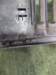 Накладка на стойку кузова правая задняя TOYOTA HIACE KZH106W 1KZTE 62991-95J00 3 ракурс