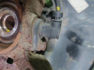 Ступица правая передняя TOYOTA IPSUM ACM26W 2AZFE 43211-44050 3 ракурс