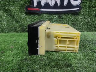 Блок управления климат-контролем TOYOTA GRANVIA VCH16W 5VZFE 55900-26440 2 ракурс