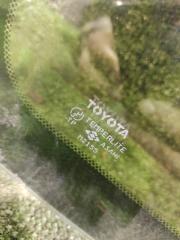 Стекло собачника правое заднее TOYOTA GRANVIA VCH16W 5VZFE 62711-26210 4 ракурс