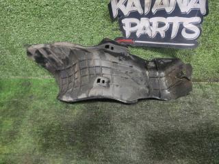 Защита горловины бензобака задняя TOYOTA PRIUS ALPHA ZVW41 2ZRFXE 77277-47090 3 ракурс