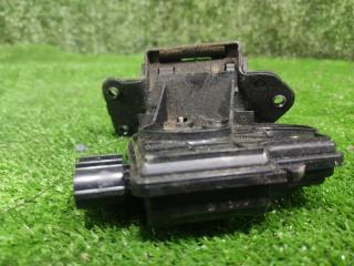 Замок 5-й двери задний TOYOTA ESTIMA AHR20 2AZFXE 69350-28150 3 ракурс