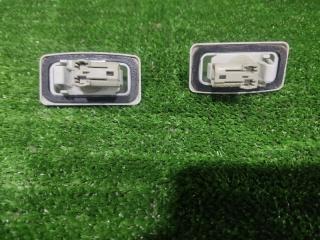 Подсветка номера TOYOTA ESTIMA AHR20 2AZFXE 81271-12501 2 ракурс