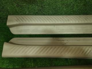 Порожек пластиковый MAZDA MPV LWFW AJ LC62-68-710B 4 ракурс