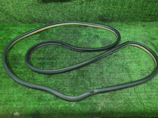 Уплотнительная резинка дверей правая задняя TOYOTA ESTIMA AHR20 2AZFXE 67871-28060-E0 5 ракурс