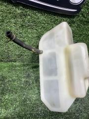 Бачок расширительный TOYOTA PRIUS NHW11 1NZFXE 16470-21010 3 ракурс