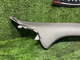 Накладка на стойку кузова правая передняя TOYOTA PRIUS NHW11 1NZFXE 62211-47020 2 ракурс