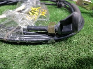 Тросик лючка бака задний MAZDA BONGO FRIENDEE SGLR WLT S05B-56-880 3 ракурс Тросик лючка бака задний MAZDA BONGO FRIENDEE SGLR WLT S05B-56-880 3 ракурс