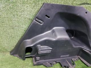 Обшивка багажника правая задняя TOYOTA VITZ NSP135 1NRFE 64730-52420-С0 2 ракурс Обшивка багажника правая задняя TOYOTA VITZ NSP135 1NRFE 64730-52420-С0 2 ракурс